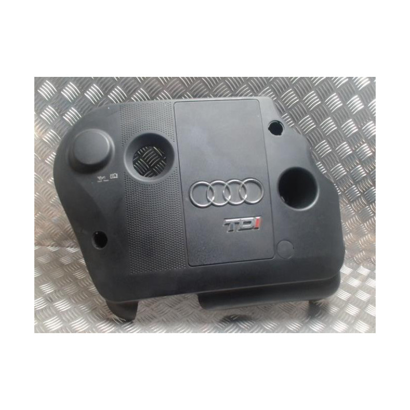 Cache moteur  AUDI A4 1 AVANT PHASE 2 BREAK d’occasion