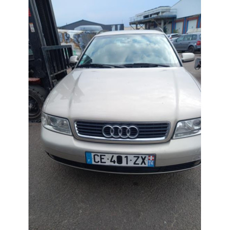 Cache moteur  AUDI A4 1 AVANT PHASE 2 BREAK d’occasion