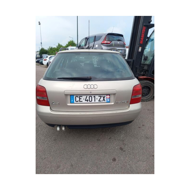 Cache moteur  AUDI A4 1 AVANT PHASE 2 BREAK d’occasion