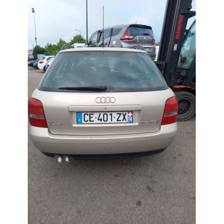 Cache moteur  AUDI A4 1 AVANT PHASE 2 BREAK d’occasion