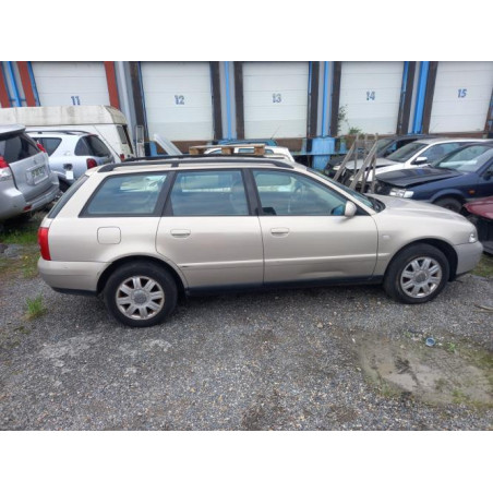 Cache moteur  AUDI A4 1 AVANT PHASE 2 BREAK d’occasion
