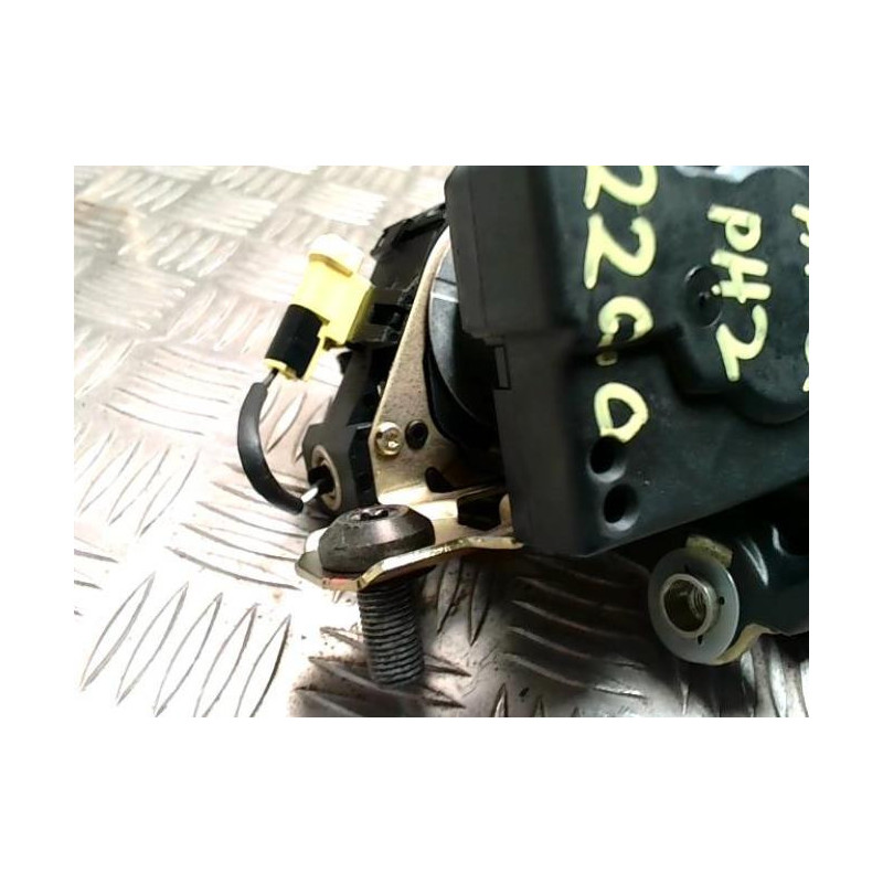 Ceinture arriere gauche MERCEDES CLASSE M 163 PHASE 2 d’occasion