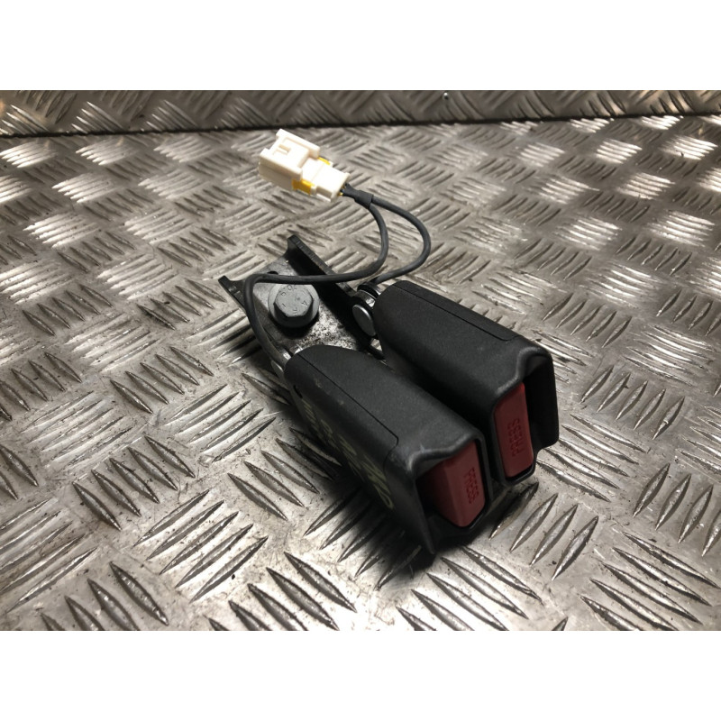 Attache ceinture arriere droit DS DS4 1 PHASE 2 d’occasion