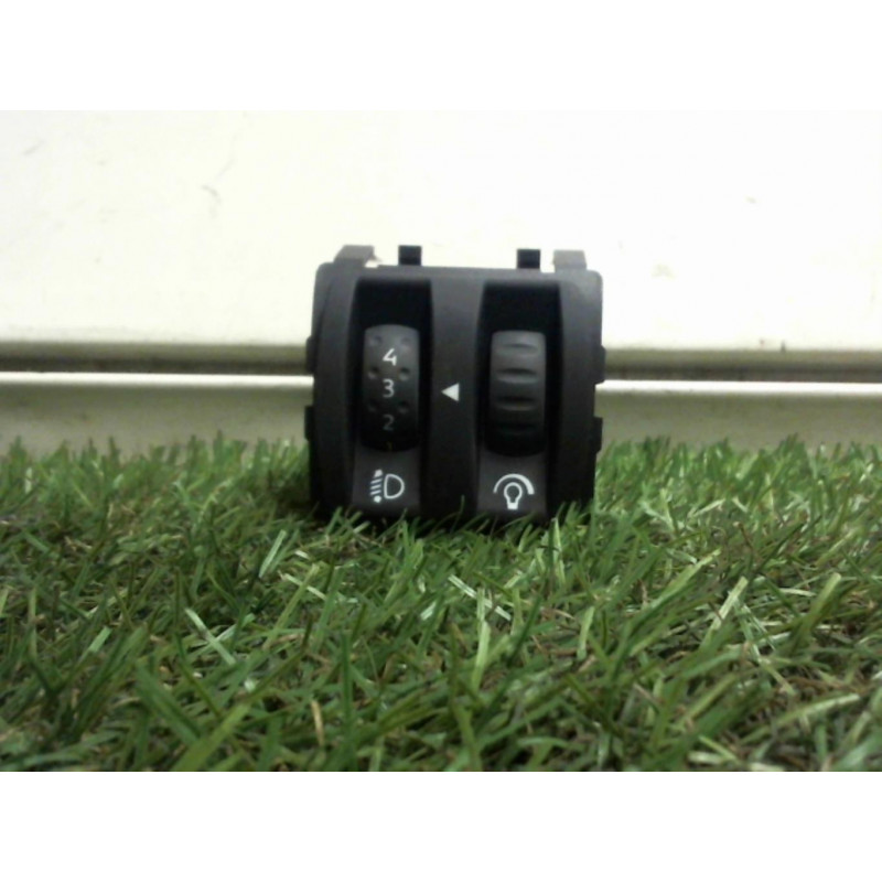 Commande de reglage hauteur de phare RENAULT TWINGO II PHASE 1 d’occasion