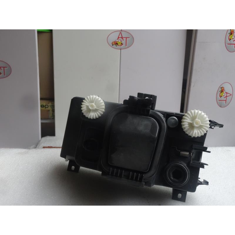 Optique avant principal droit (feux)(phare) VOLKSWAGEN  d’occasion