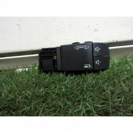 Commande autoradio RENAULT TWINGO II PHASE 1 d’occasion