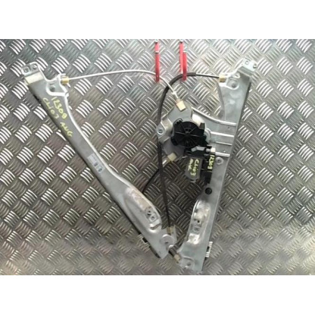 Leve vitre electrique avant gauche RENAULT CLIO 3 PHASE 1 BREAK d’occasion