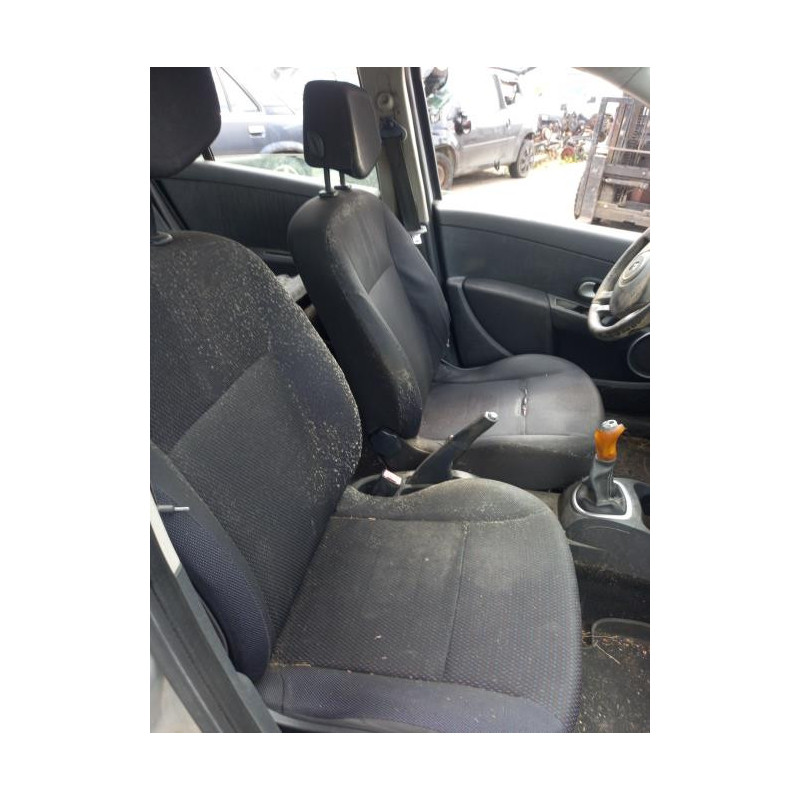 Leve vitre electrique avant gauche RENAULT CLIO 3 PHASE 1 BREAK d’occasion