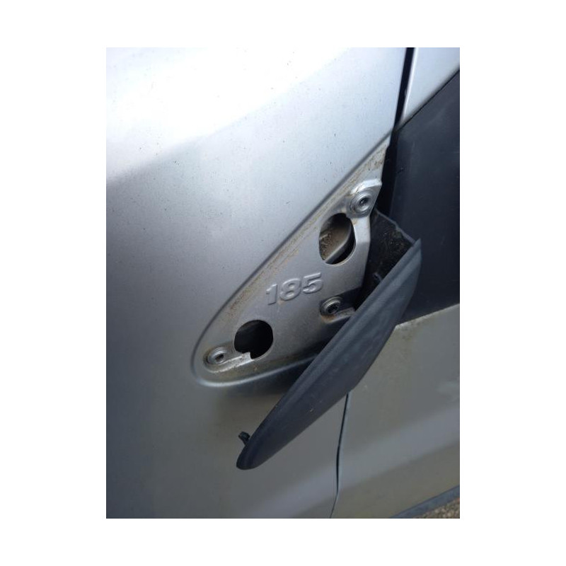 Leve vitre electrique avant gauche RENAULT CLIO 3 PHASE 1 BREAK d’occasion