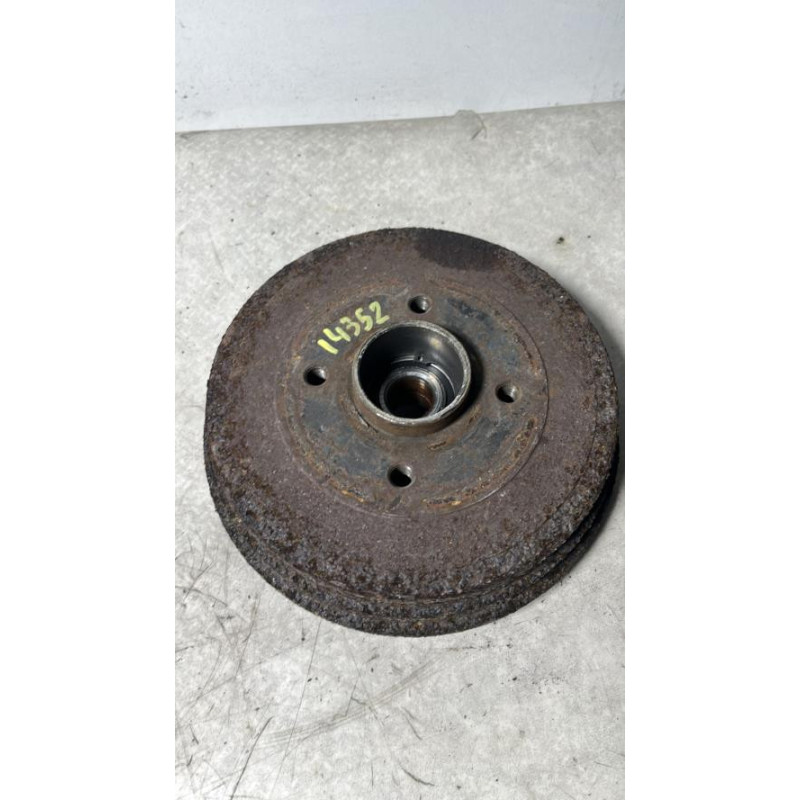 Tambour arriere droit RENAULT CLIO 3 PHASE 1 d’occasion