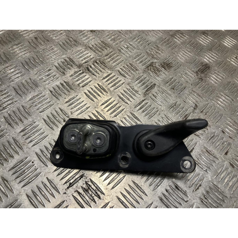 Poignee interieur porte de coffre droite CITROEN BERLINGO 2 PHASE 3 d’occasion