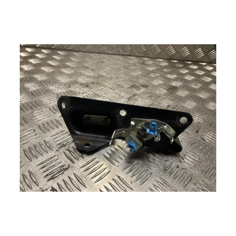 Poignee interieur porte de coffre droite CITROEN BERLINGO 2 PHASE 3 d’occasion