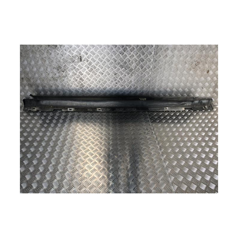 Bas de caisse droit FORD FOCUS 4 PHASE 1 d’occasion