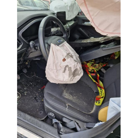 Bas de caisse droit FORD FOCUS 4 PHASE 1 d’occasion