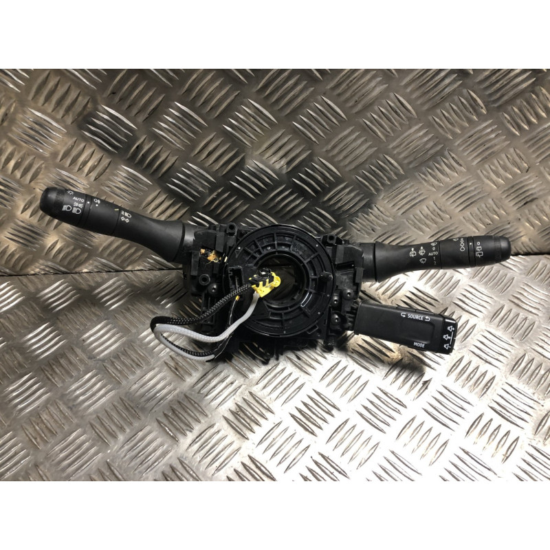 Com (Bloc Contacteur Tournant+Commodo Essuie Glace+Commodo Phare) RENAULT CAPTUR 2 PHASE 1 d’occasion