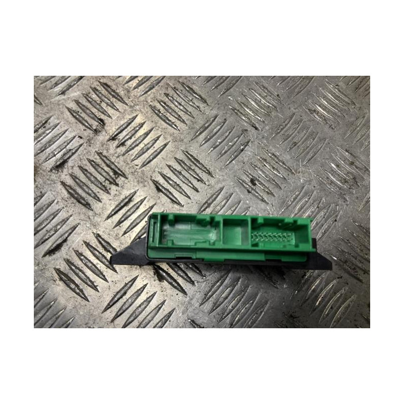 Boitier d'aide au stationnement PEUGEOT 208 1 PHASE 1 d’occasion