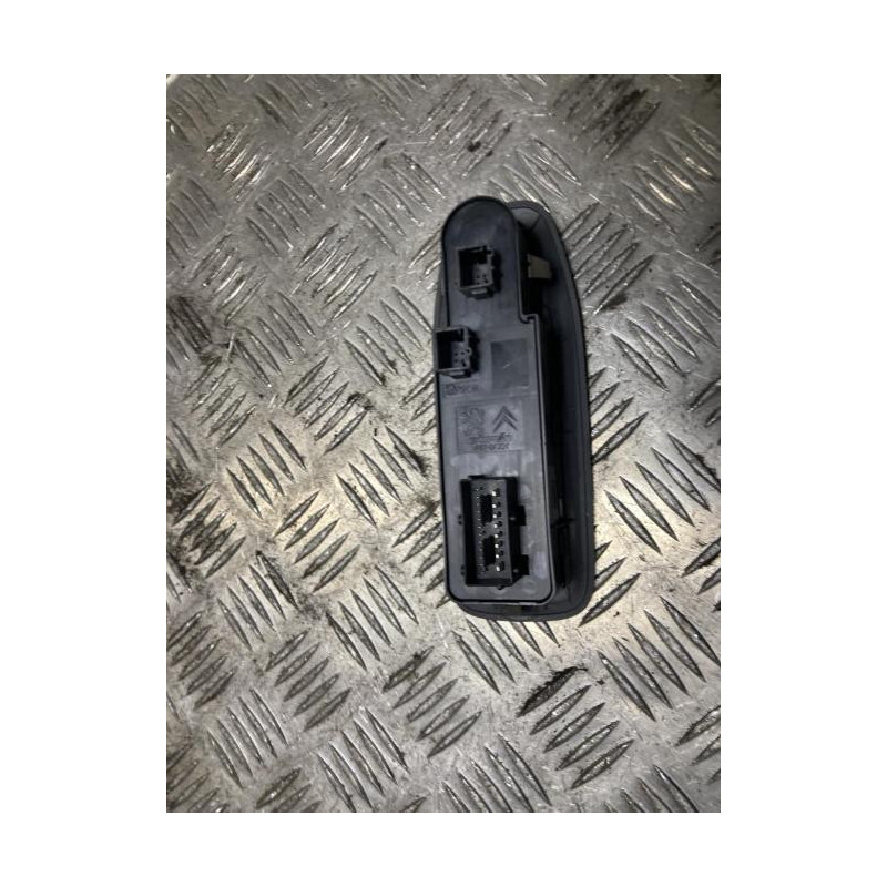 Interrupteur de leve vitre avant gauche PEUGEOT 208 1 PHASE 1 d’occasion