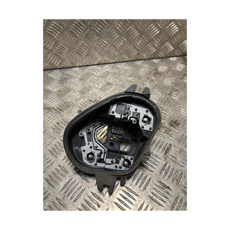 Platine feu arriere gauche PEUGEOT 208 1 PHASE 1 d’occasion