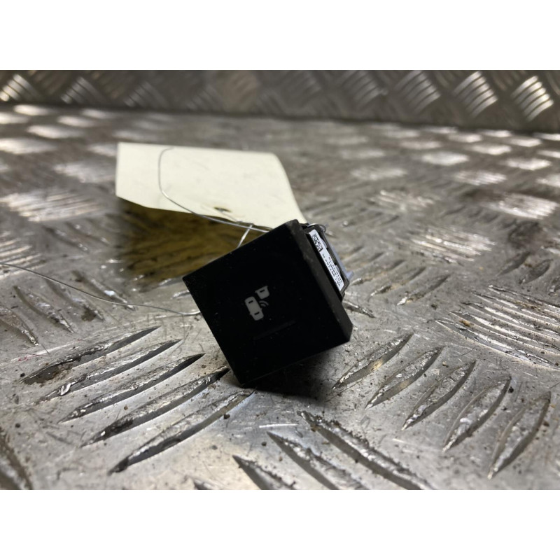 Bouton/Interrupteur DACIA DUSTER 2 PHASE 1 d’occasion