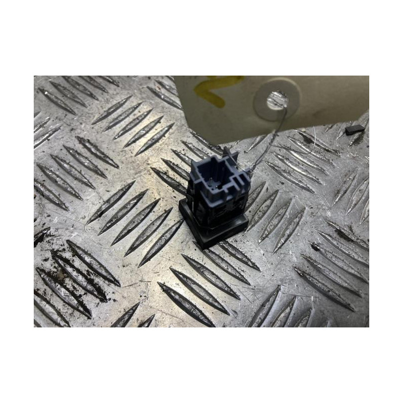 Bouton/Interrupteur DACIA DUSTER 2 PHASE 1 d’occasion
