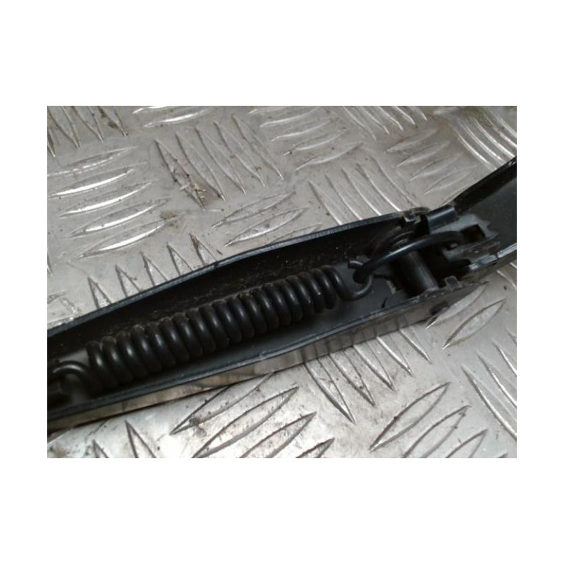 Bras essuie glace avant gauche PEUGEOT 207 PHASE 2 BREAK d’occasion