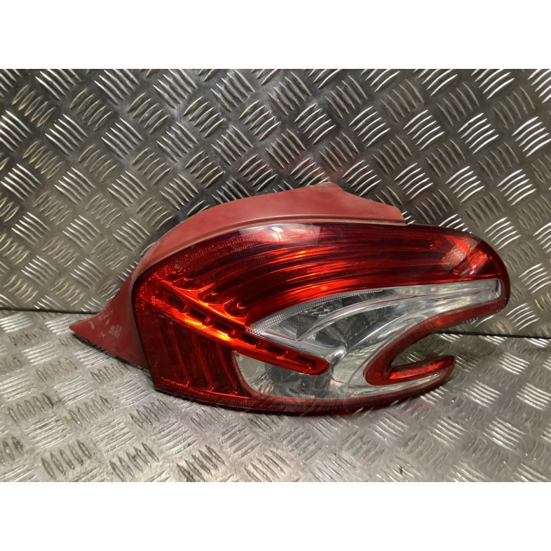 Feu arriere principal droit (feux) PEUGEOT 208 1 PHASE 1 d’occasion