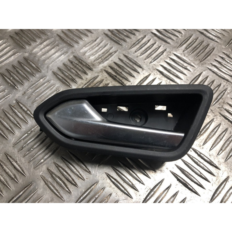 Poignee interieur avant gauche RENAULT CAPTUR 2 PHASE 1 d’occasion