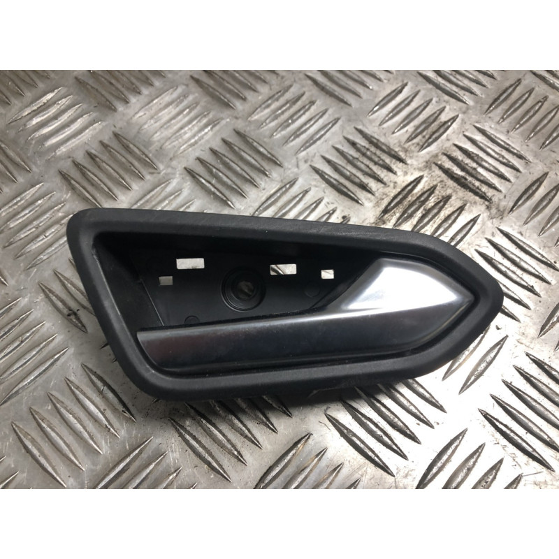 Poignee interieur avant droit RENAULT CAPTUR 2 PHASE 1 d’occasion