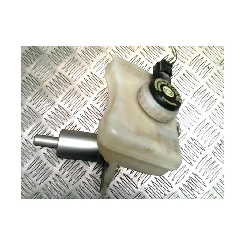 Maitre cylindre (freinage) AUDI A4 3 AVANT PHASE 1 BREAK d’occasion