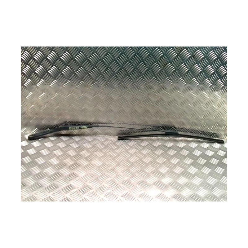 Bras essuie glace avant droit AUDI A4 3 AVANT PHASE 1 BREAK d’occasion