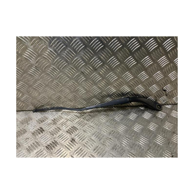 Bras essuie glace avant gauche DACIA DUSTER 2 PHASE 1 d’occasion
