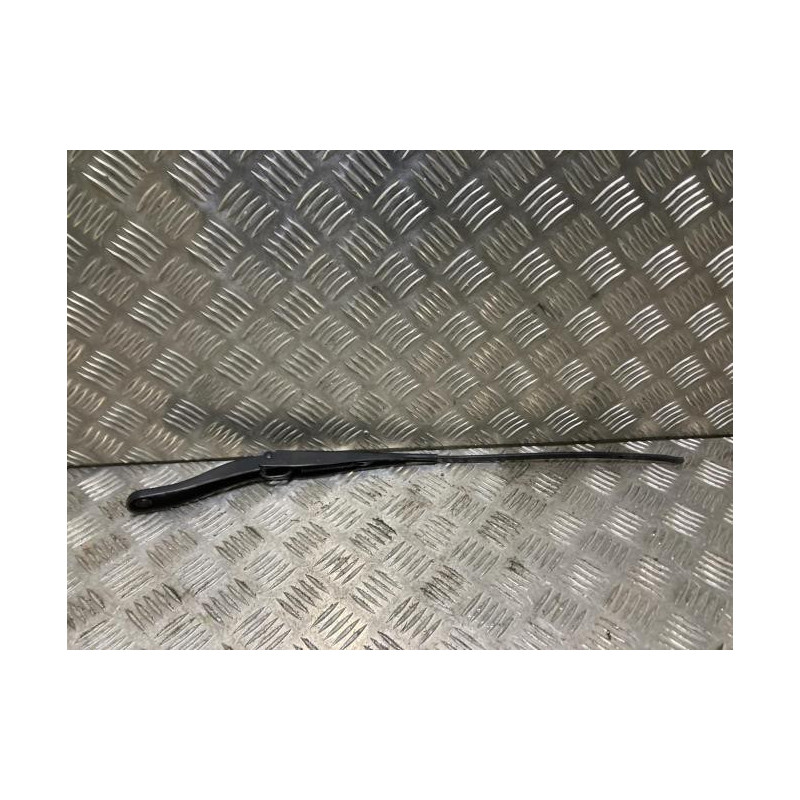 Bras essuie glace avant droit DACIA DUSTER 2 PHASE 1 d’occasion
