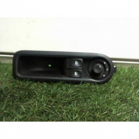 Interrupteur de leve vitre avant gauche RENAULT TWINGO II PHASE 1 d’occasion