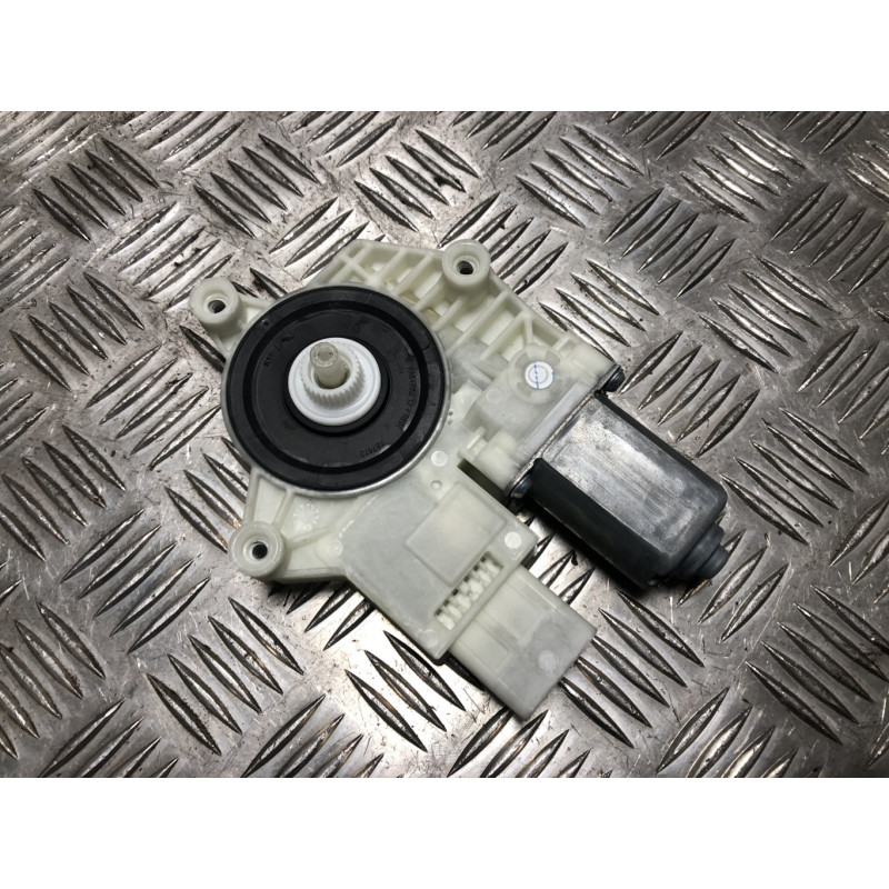 Moteur leve vitre avant gauche RENAULT CAPTUR 2 PHASE 1 d’occasion