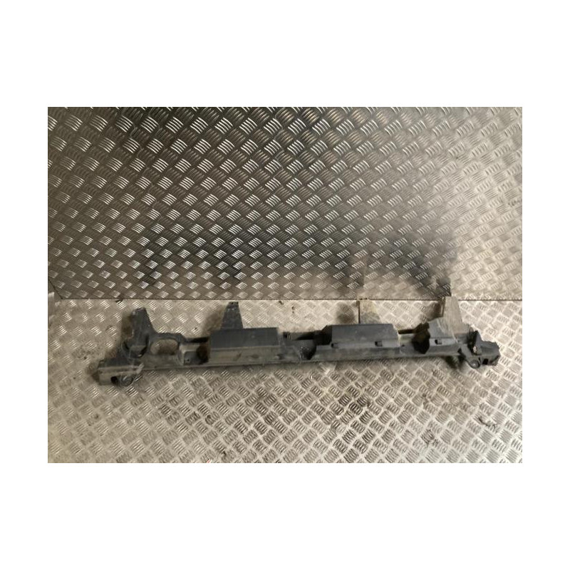 Support de pare chocs arriere DACIA DUSTER 2 PHASE 1 d’occasion