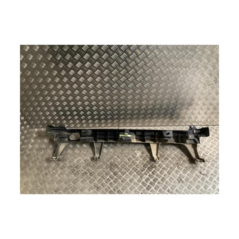 Support de pare chocs arriere DACIA DUSTER 2 PHASE 1 d’occasion