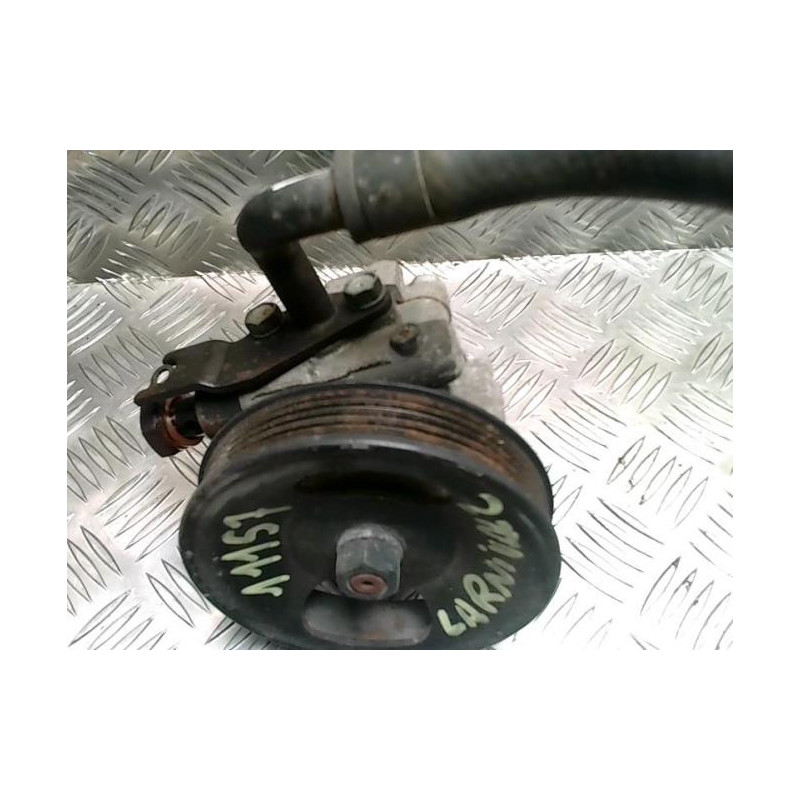 Pompe de direction KIA CARNIVAL 2 d’occasion