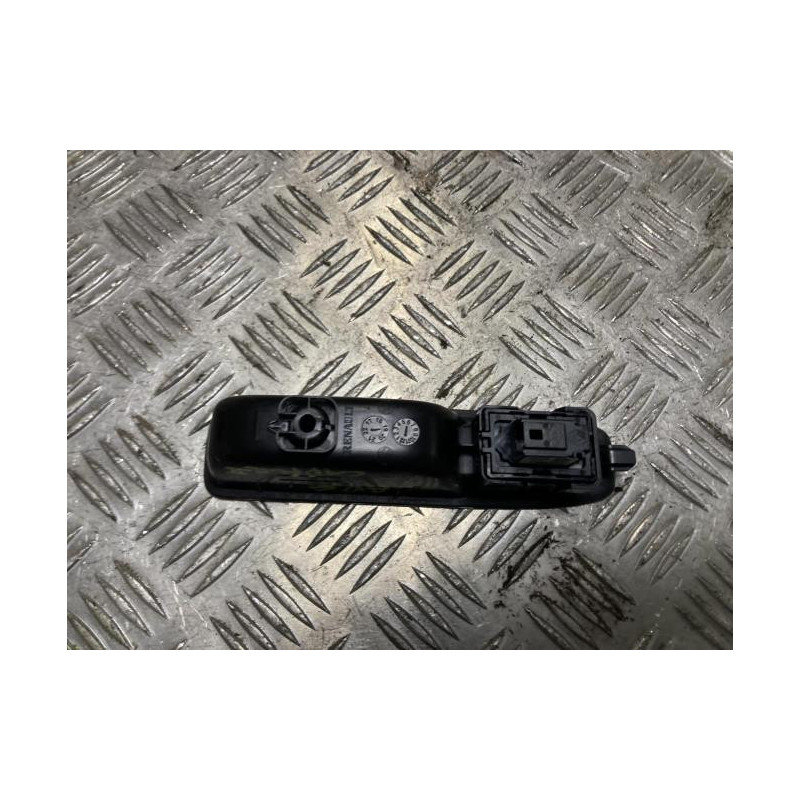 Interrupteur de leve vitre arriere gauche RENAULT CAPTUR 2 PHASE 1 d’occasion