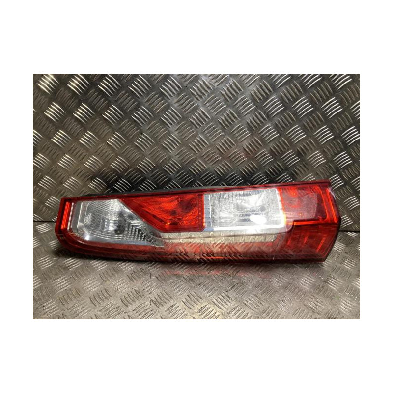 Enjoliveur de feu arriere gauche RENAULT MASTER 3 PHASE 1 d’occasion