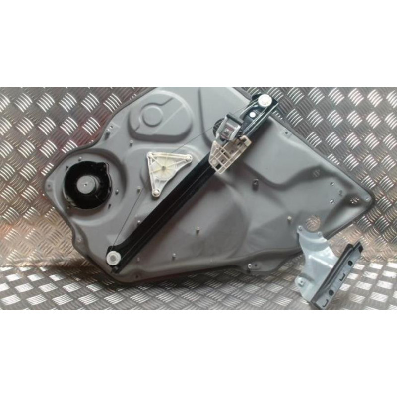 Moteur leve vitre arriere gauche MERCEDES CLASSE B 245 PHASE 1 d’occasion