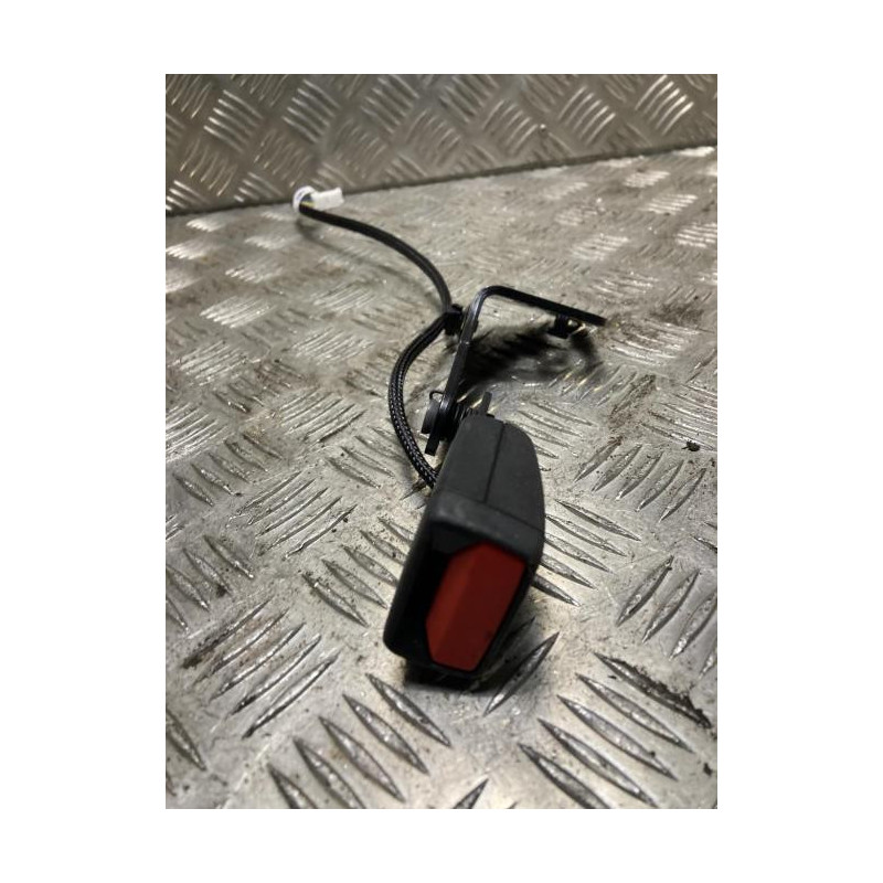 Attache ceinture arriere gauche PEUGEOT 308 3 SW BREAK d’occasion