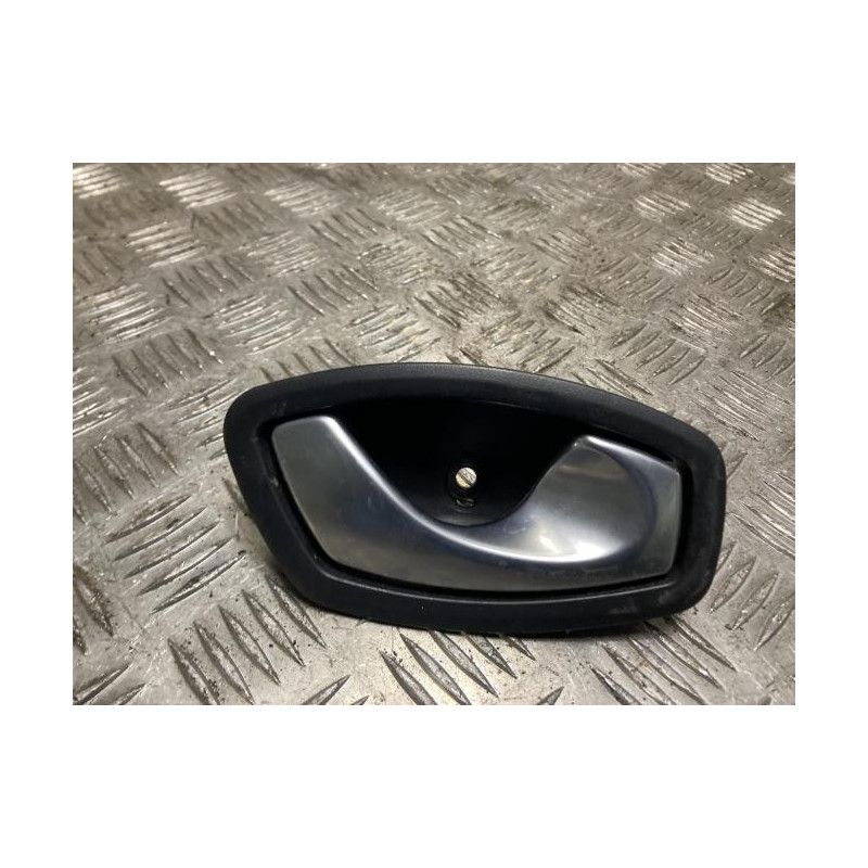 Poignee interieur avant droit RENAULT SCENIC 3 PHASE 1 d’occasion