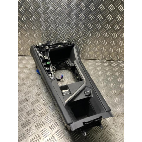 Console central (interieur plastique) PEUGEOT 308 3 SW BREAK d’occasion