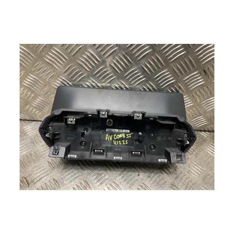 Ecran GPS PEUGEOT 2008 2 d’occasion
