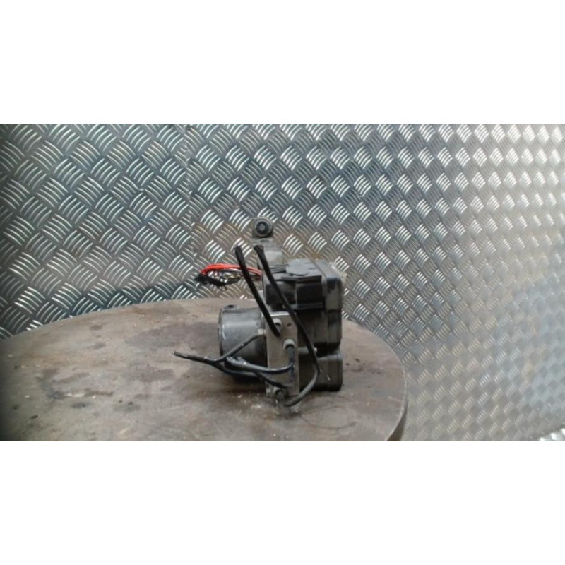 Bloc ABS (freins anti-blocage) FORD FOCUS 2 PHASE 1 d’occasion