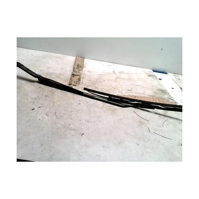 Bras essuie glace avant gauche SKODA OCTAVIA 1 PHASE 2 BREAK d’occasion