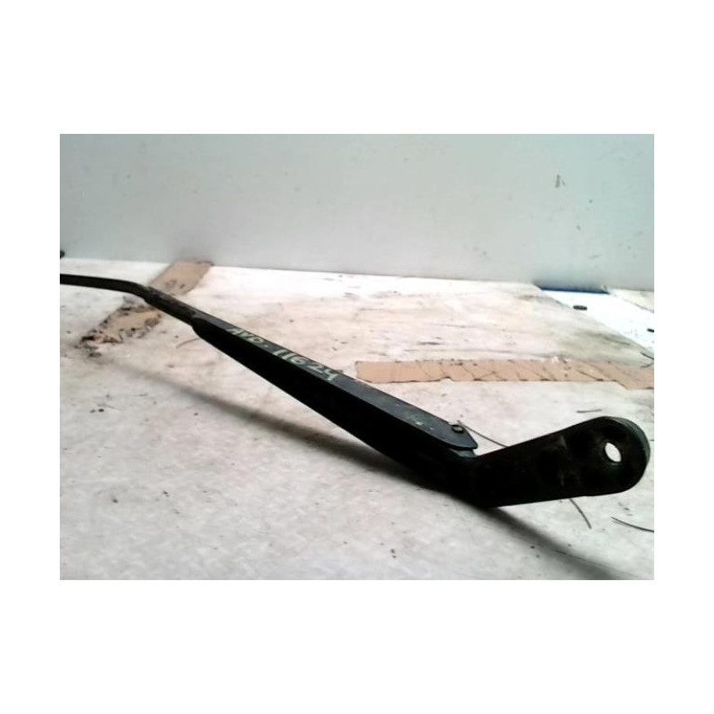 Bras essuie glace avant droit SKODA OCTAVIA 1 PHASE 2 BREAK d’occasion