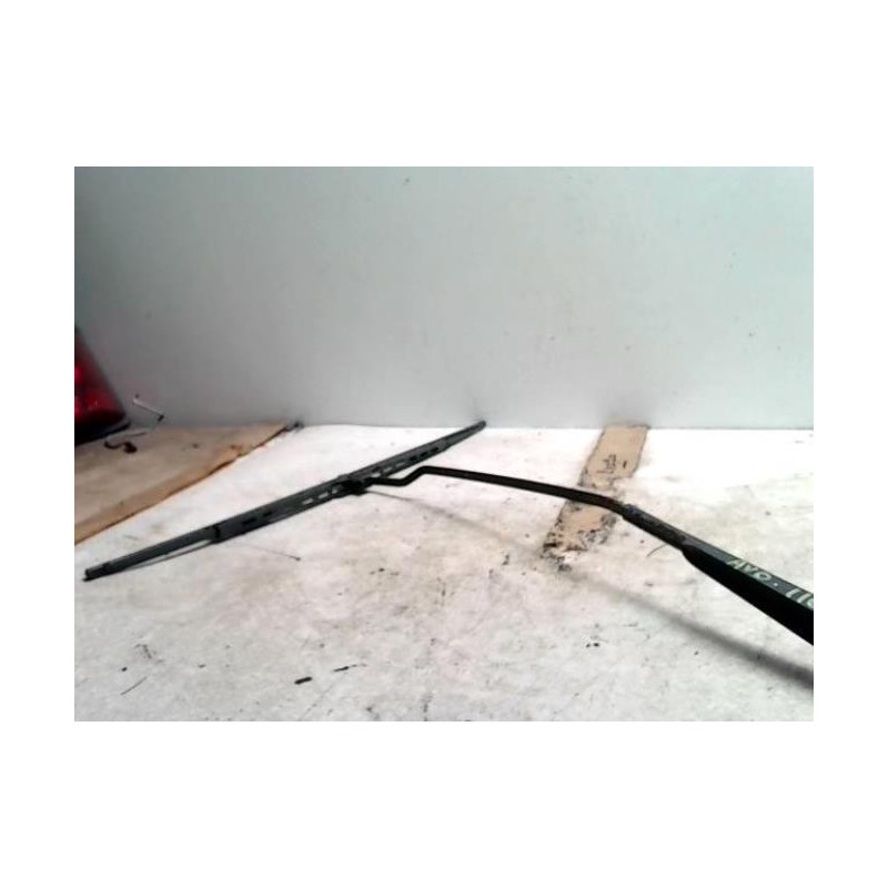 Bras essuie glace avant droit SKODA OCTAVIA 1 PHASE 2 BREAK d’occasion