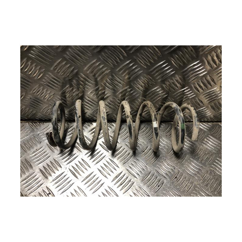 Ressort de suspension arriere SUZUKI JIMNY 1 PHASE 1 d’occasion