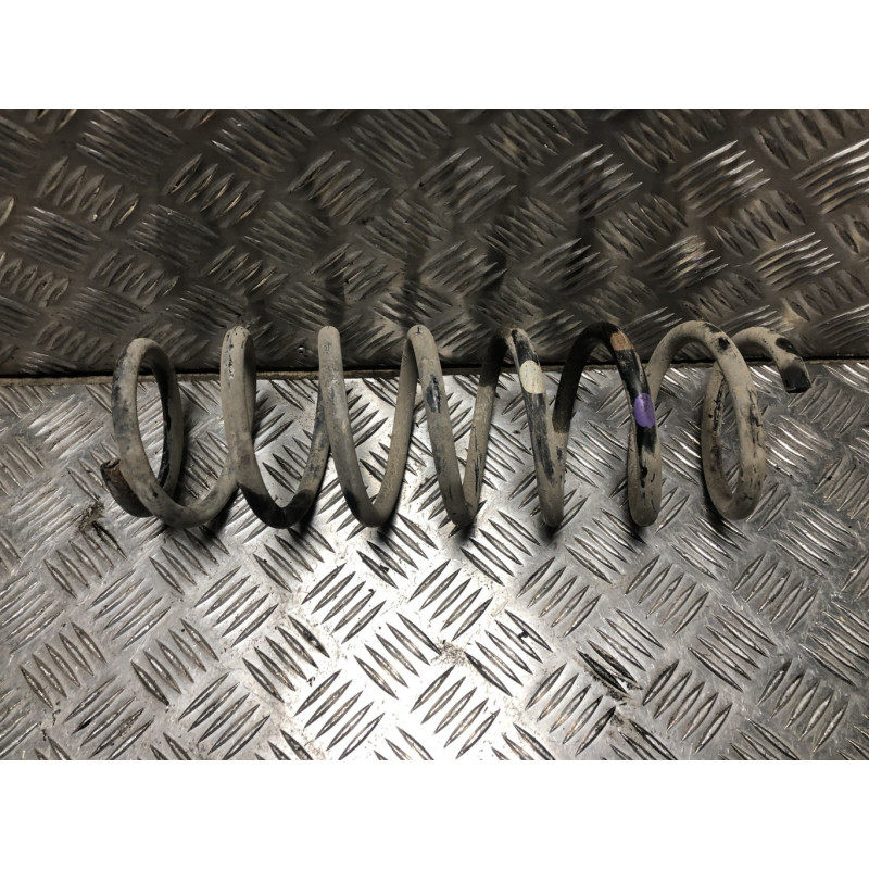 Ressort de suspension avant SUZUKI JIMNY 1 PHASE 1 d’occasion